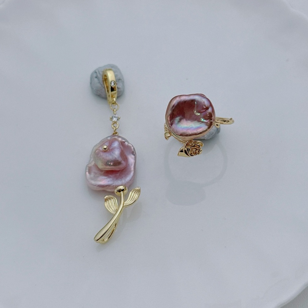 P88 Handmade Flower Petal Freshwater Pearl Ring and Pendant Set